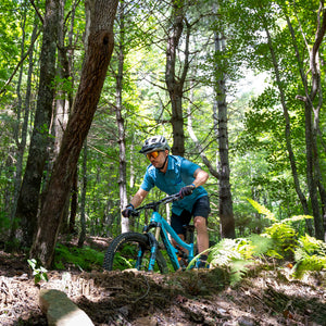 Men's Catalyst Mountain Bike Button-Down Shirt | Blue Landscape