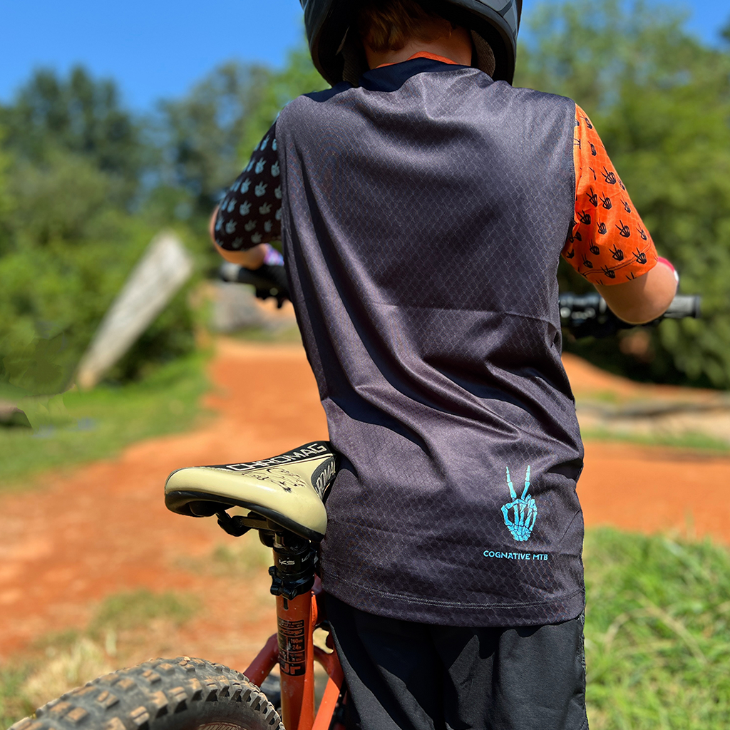 Youth SummitAir Mesh Short Sleeve MTB Jersey - Peace Out | Durable,  Breathable Youth Mountain Bike Jersey – Cognative MTB®