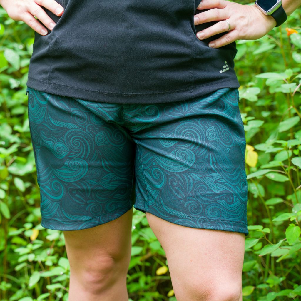 Women's 8 Inseam Guide Trail MTB Shorts (Waves) - Lightweight Comfortable  Fit - Cognative MTB®